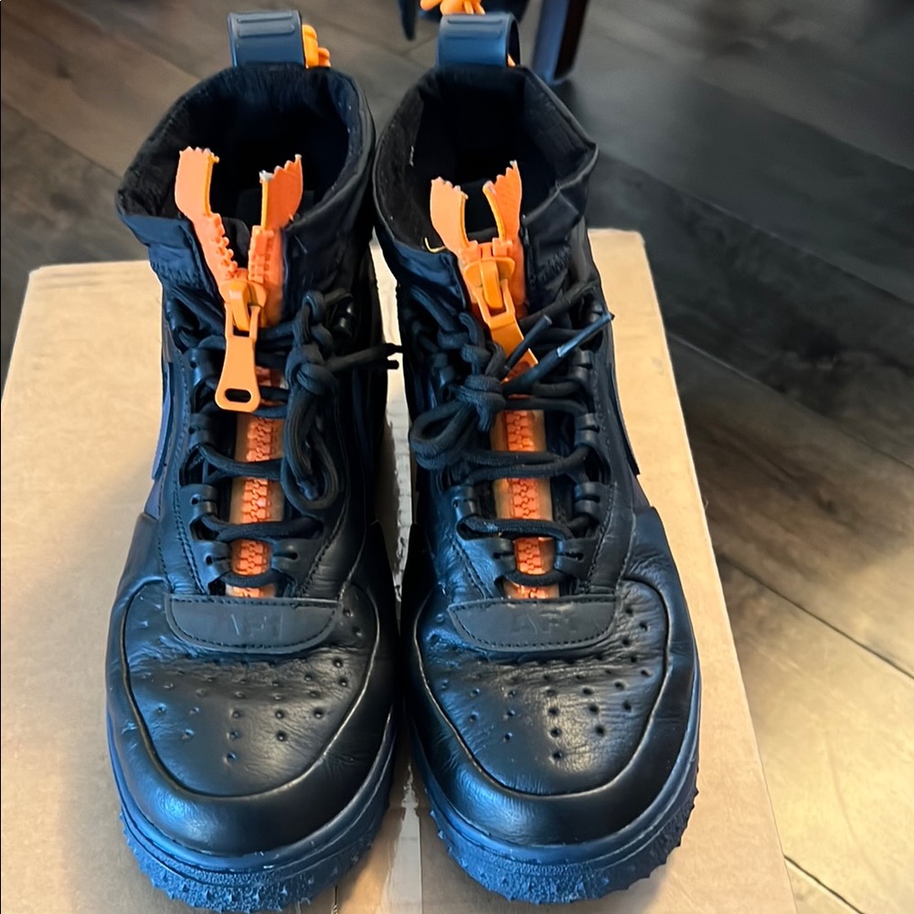 Nike Air Force 1 WTR GTX. Black and Orange size 9.5